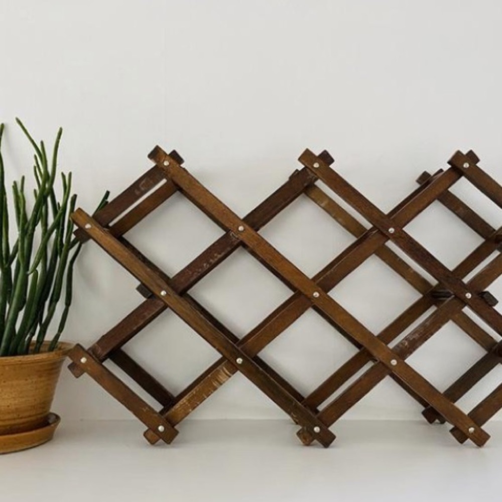 Expandable Wooden Wine Rack - Picture 2 of 2